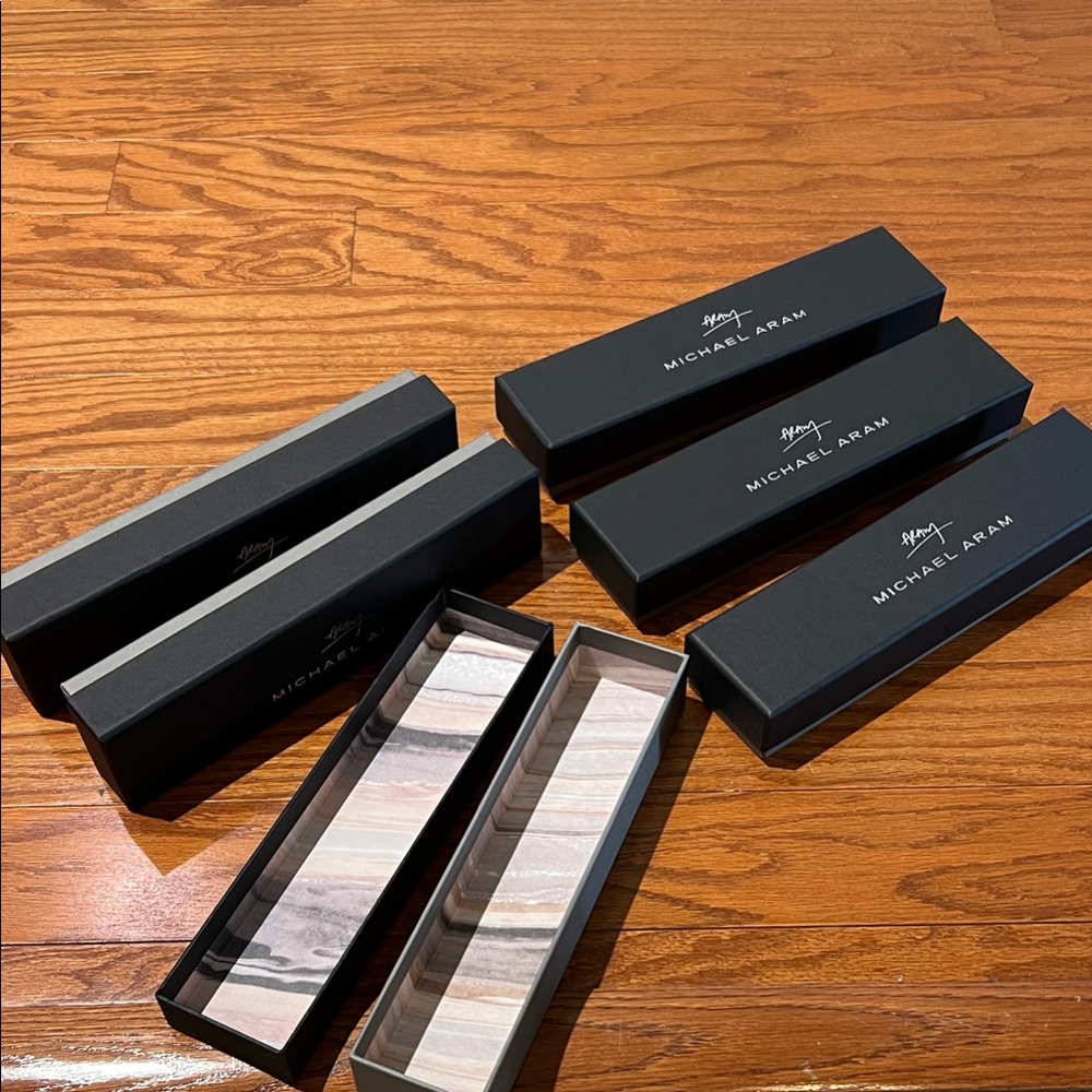 Michael Aram Black and Brown Organizer Set